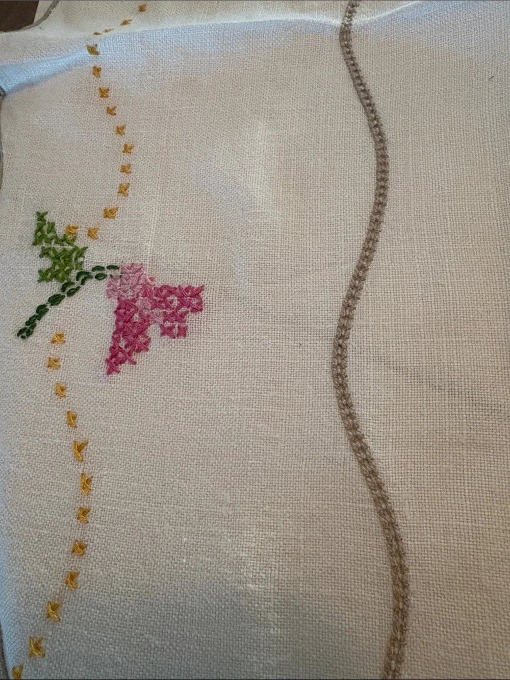 N/A elegant tablecloth